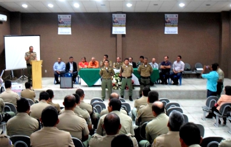 Reunião no Auditório da Escola Técnica Antônio Arruda de Farias | Foto: divulgação