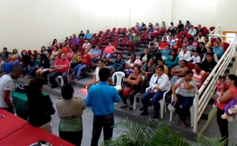 Alunos no Centro Cultural Dr. José Nivaldo | Foto: divulgação