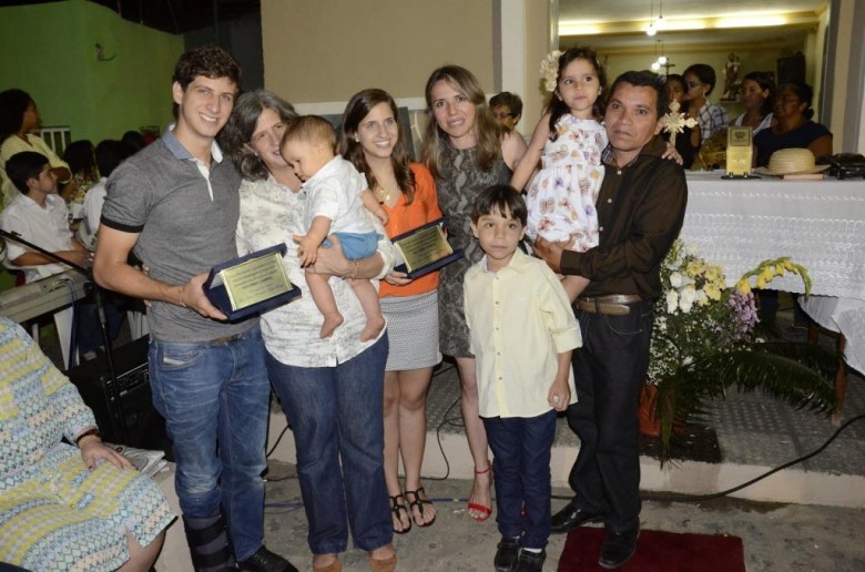 Família Campos ao lado de Walter Borges | Foto: Carlos Galhardo