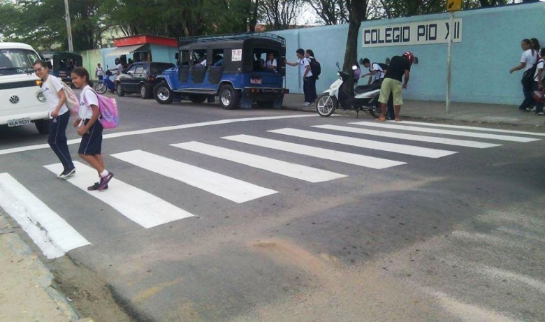 A Secretaria de Defesa Social está implantando novas faixas de pedestres nas principais ruas da cidade.