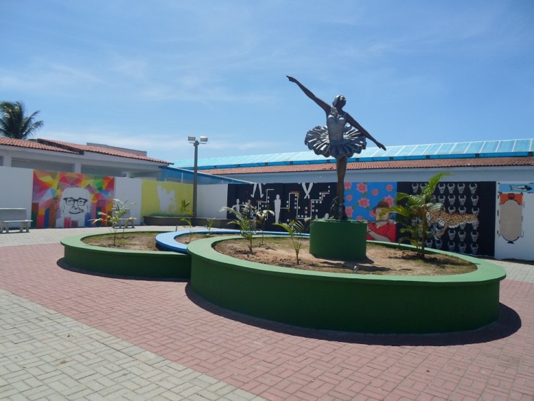 Praça Antônio Pereira, situada ao lado da Escola Oliveiros de Andrade de Vasconcelos