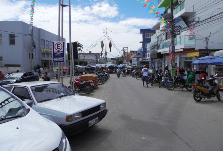 Precisamos enxergar além do horizonte: Rua João Batista, centro, Surubim