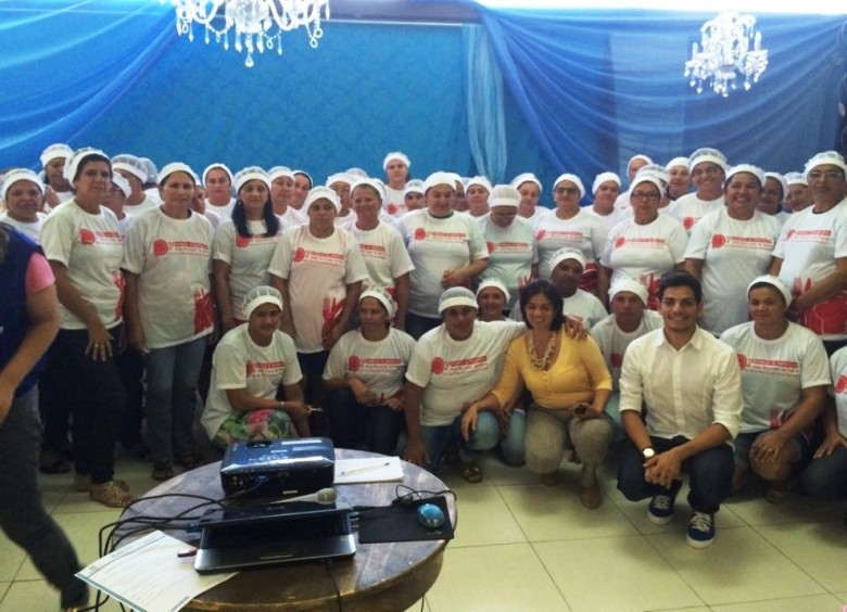 Durante o evento, representantes da Vigilância Sanitária e os nutricionistas, abordaram a Resolução da Diretoria Colegiada (RDC) N° 216, da Agência Nacional de Vigilância Sanitária (Anvisa). O documento trata do Regulamento Técnico de Boas Práticas para Serviços de Alimentação.