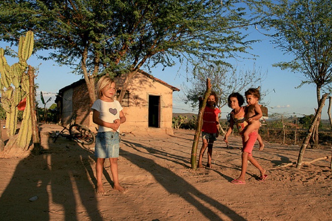 O sertão nordestino é um dos locais com maior concentração de pobreza extrema no Brasil