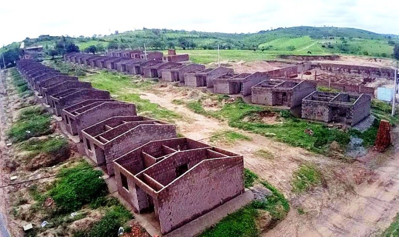 Imagem aérea do futuro Bairro São Miguel, bem próximo ao Centro de Casinhas (Foto: Mário Andrade/Divulgação)