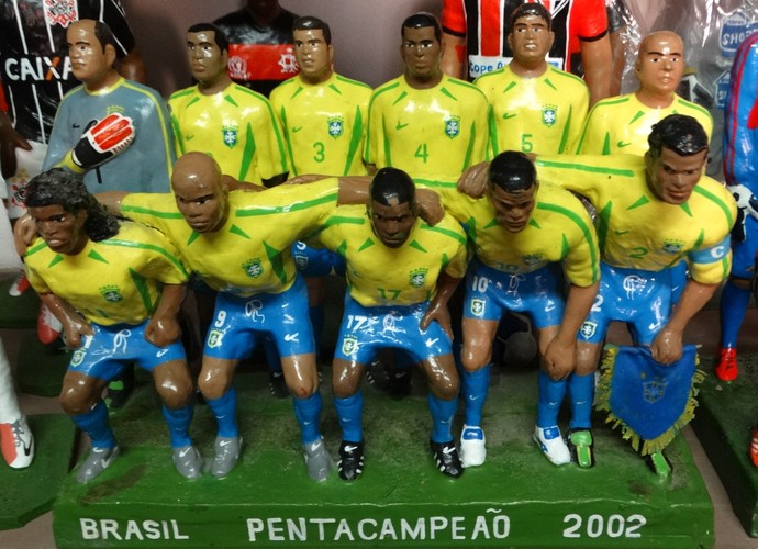 Equipe pentacampeão do mundo também foi lembrada pelo artista (Foto: Lafaete Vaz / GloboEsporte.com)