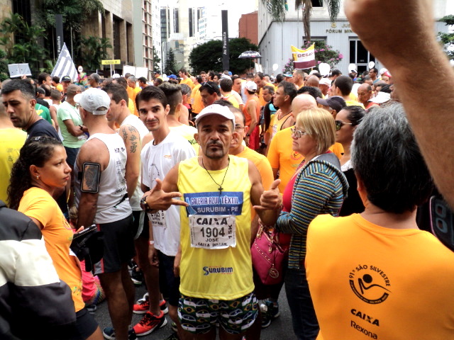 Bróder na concentração da São Silvestre (Foto: Divulgação/Reprodução)