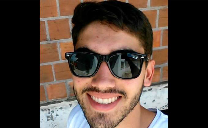 Em Lajedo, jovem de 19 anos foi morto após ser atingido nas costas por uma bala perdida.Foto: Reprodução/ Facebook