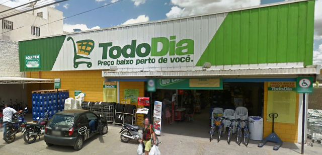 Bandidos arrombaram o cofre do estabelecimento (Foto: Google Street View/ Reprodução) 