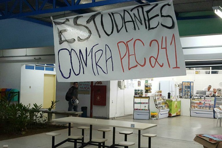 510 instituições de ensino estão ocupadas contra a PEC 241 e a reforma do ensino médio (Foto: Arquivo pessoal) 