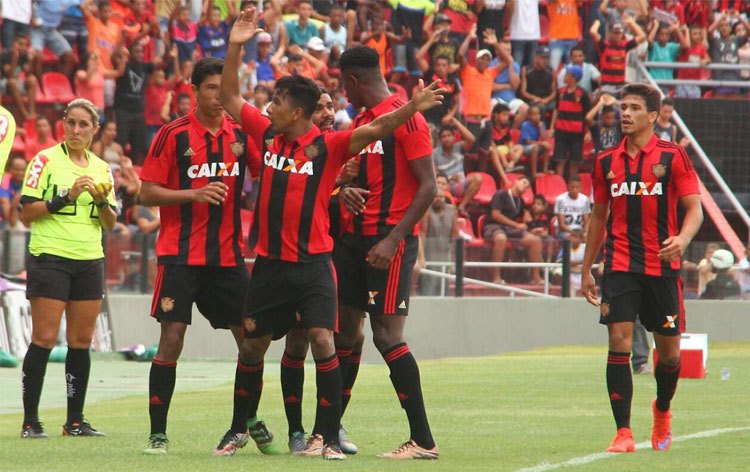 Jogadores do Sport comemora gol que abriu caminho para classificação na Copa do Brasil Sub-20.