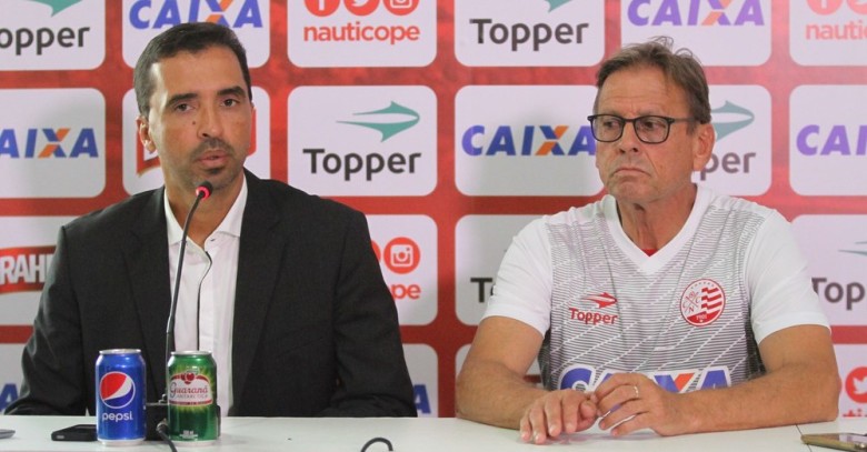 Técnico garante estar ciente do que vai encontrar no Timbu e compara situação com outros clubes que já treinou: "Aqui não vai ser diferente de lugar nenhum de que eu passei" 