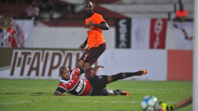 Em partida equilibrada, equipes foram ao ataque mas não conseguiram marcar gols; duelo de volta acontece no dia 31 de maio, na Arena da Baixada.