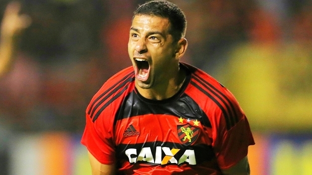 Pensando também na Copa do Mundo, Diego Souza está muito próximo de fechar com o Palmeiras (Pedro Martins/Mowa Press)