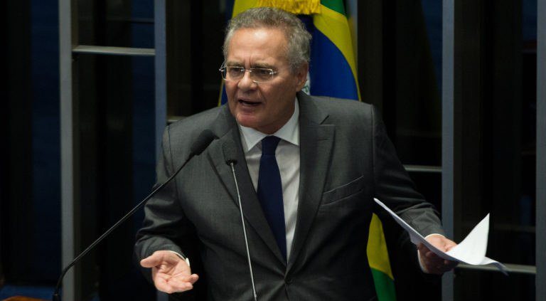 Renan na tribuna do Senado: ele continua atacando Temer.