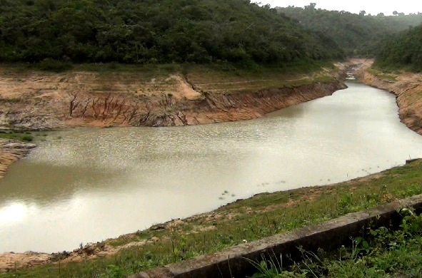 Barragem de Vertente do Heráclio após a conclusão dos serviços de limpeza, desassoreamento e recuperação realizado pelo Governo do Estado em parceria com a Prefeitura de Casinhas (Foto: Henrique Silva/Divulgação)