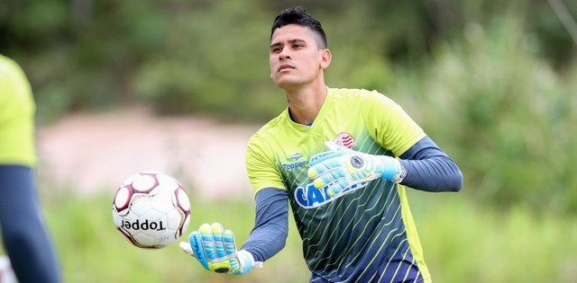 Jefferson vai fazer o quarto jogo consecutivo como titular (Foto: Marlon Costa/ Pernambuco Press) 