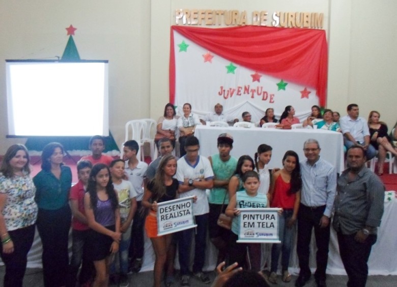 Túlio Vieira, alunos e outros representantes | Foto: divulgação