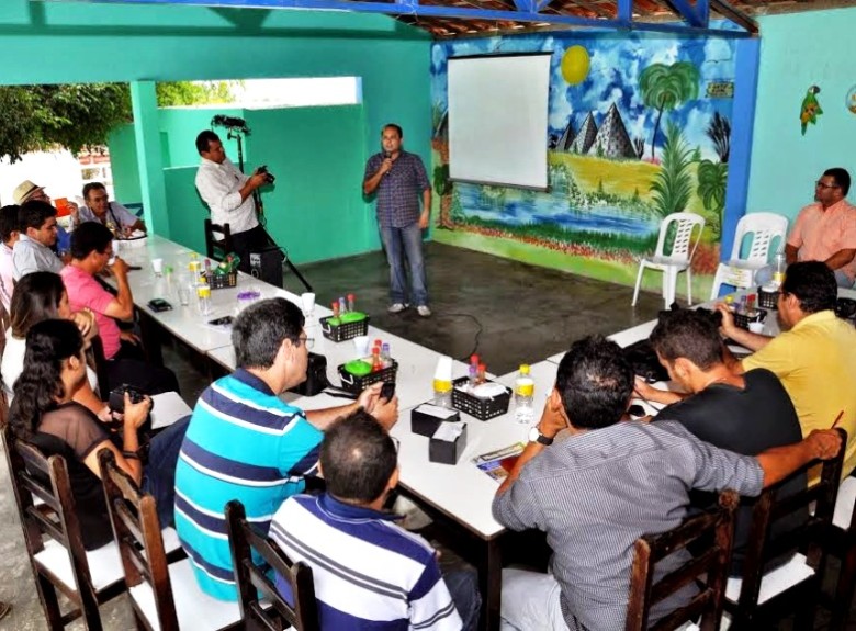Evento reuniu blogueiros de seis municípios da região e contou com a presença do presidente da Associação dos Blogueiros de Pernambuco, Lissandro Nascimento | Foto: Mário Andrade