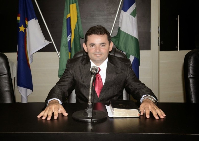 (Irmão) Carlos Roberto na Câmara de Vereadores de Surubim | Foto: iSurubim