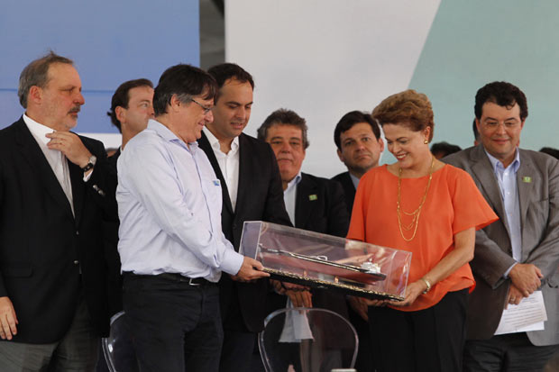 Em maio, a presidente participou de evento no Porto de Suape, em Ipojuca. Foto: Ricardo Fernandes/DP/D.A Press