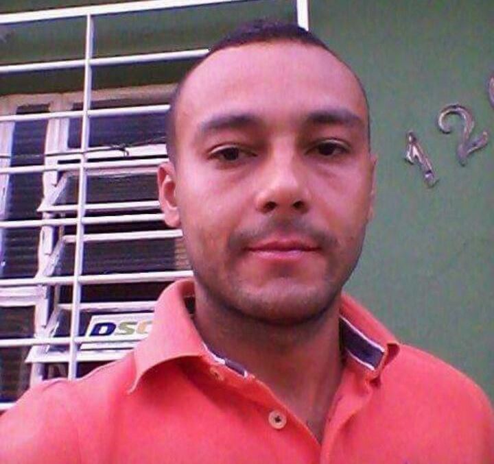 Motorista Túlio Creonte da Silva, 29 anos, morreu no local do acidente (Foto: Reprodução/ WhatsApp) 