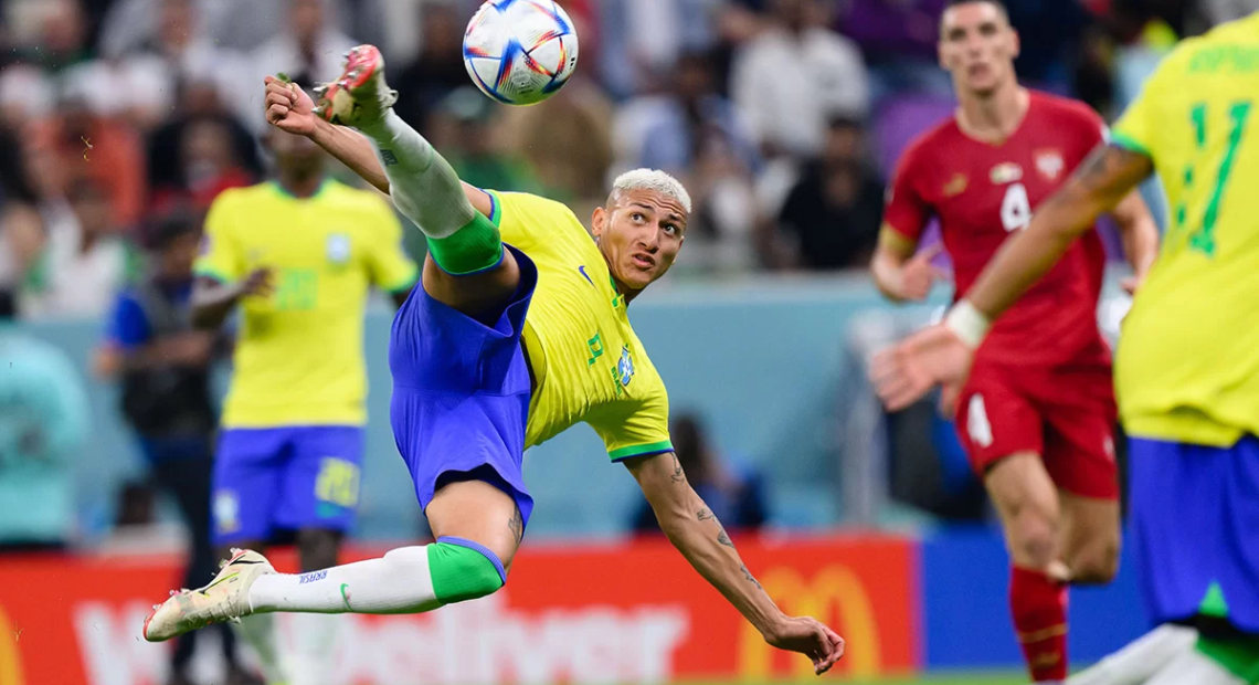 Com dois gols de Richarlison, Brasil vence Sérvia no primeiro jogo da  caminhada rumo ao hexa - Porto Notícias
